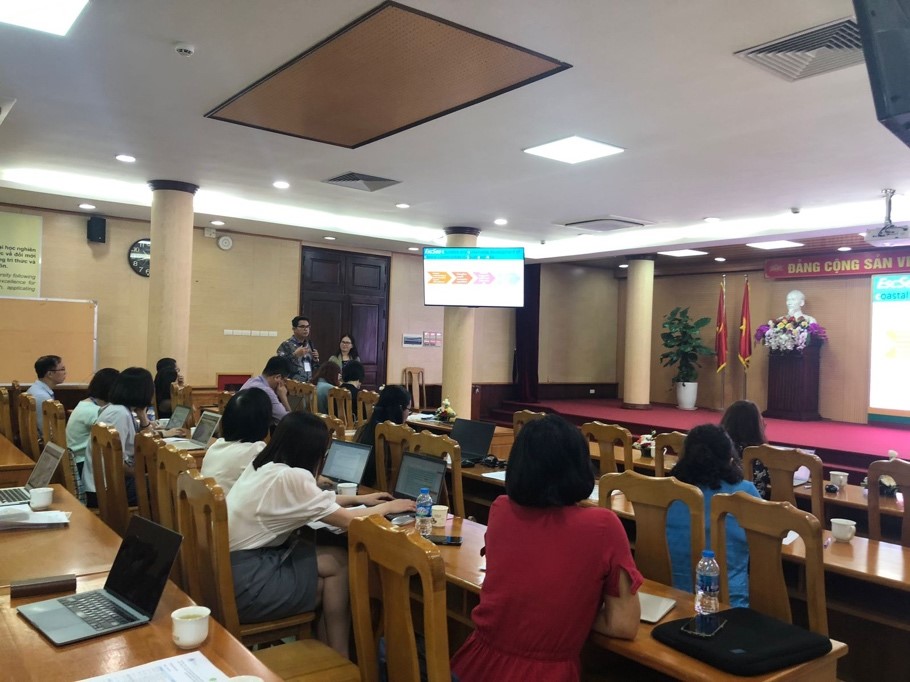 Dr. Haekal A. Haridhi addressed some suggestions to improve the EscSea research work in Vietnam.