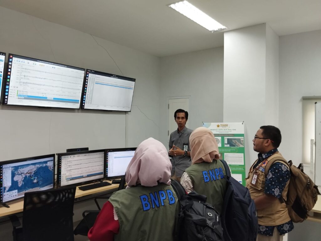 BNPB visits the earthquake observatory