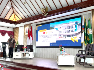 Mirdha Ihsan, S.STP, Acting Assistant for Governance, Special Autonomy, and Welfare, urges regional agencies to coordinate actively with BPBD on the availability of KRB data.